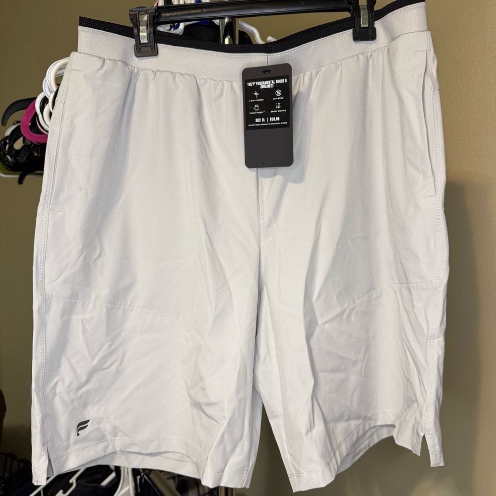 Fabletics Fundamental II Shorts Mens XL Gray 9" Unlined Stretch Training